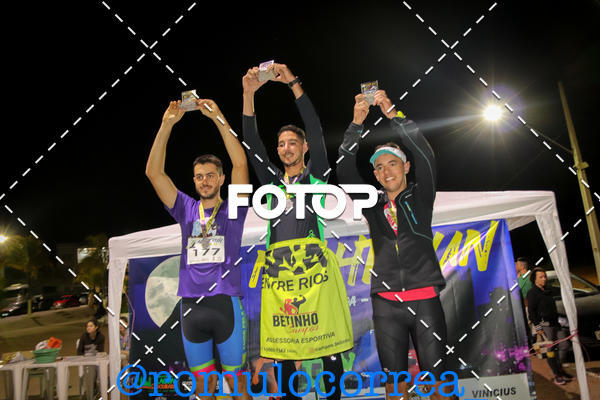 Buy your photos of the eventNIGHT RUN LAGOA DOURADA MG on Fotop