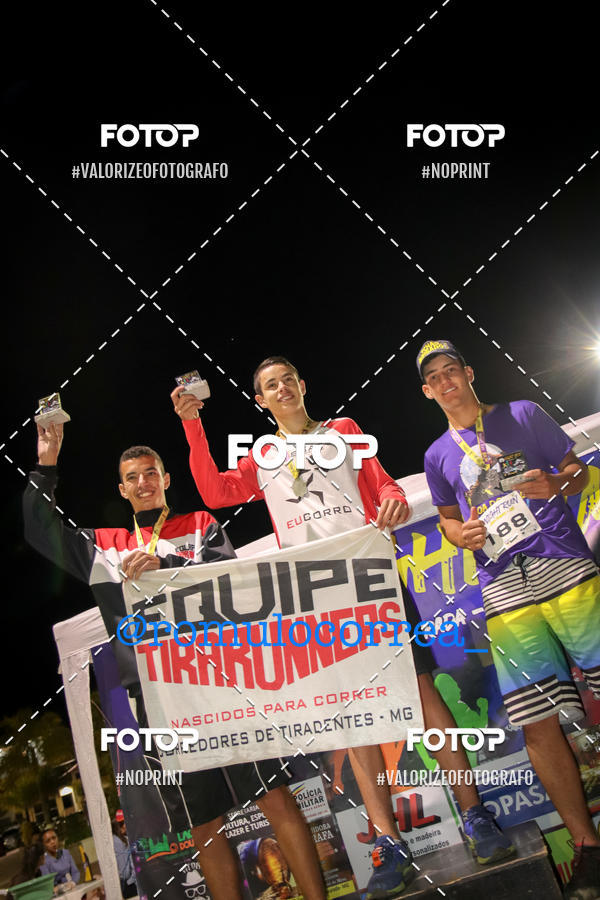 Buy your photos of the eventNIGHT RUN LAGOA DOURADA MG on Fotop