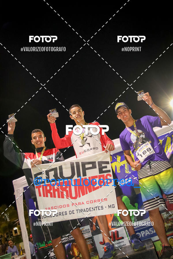 Buy your photos of the eventNIGHT RUN LAGOA DOURADA MG on Fotop