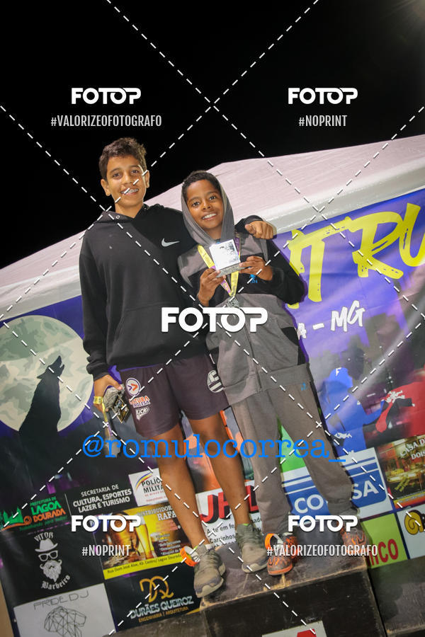 Buy your photos of the eventNIGHT RUN LAGOA DOURADA MG on Fotop