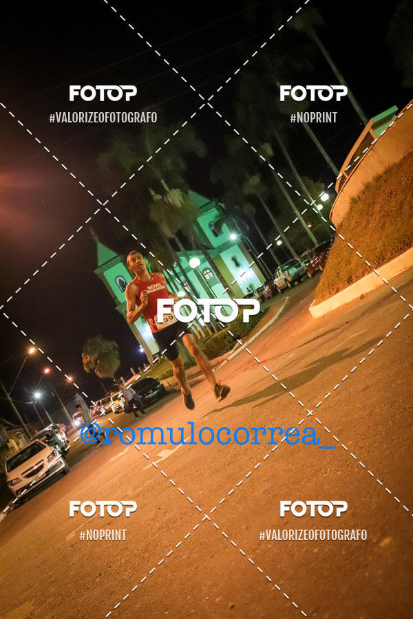 Buy your photos of the eventNIGHT RUN LAGOA DOURADA MG on Fotop