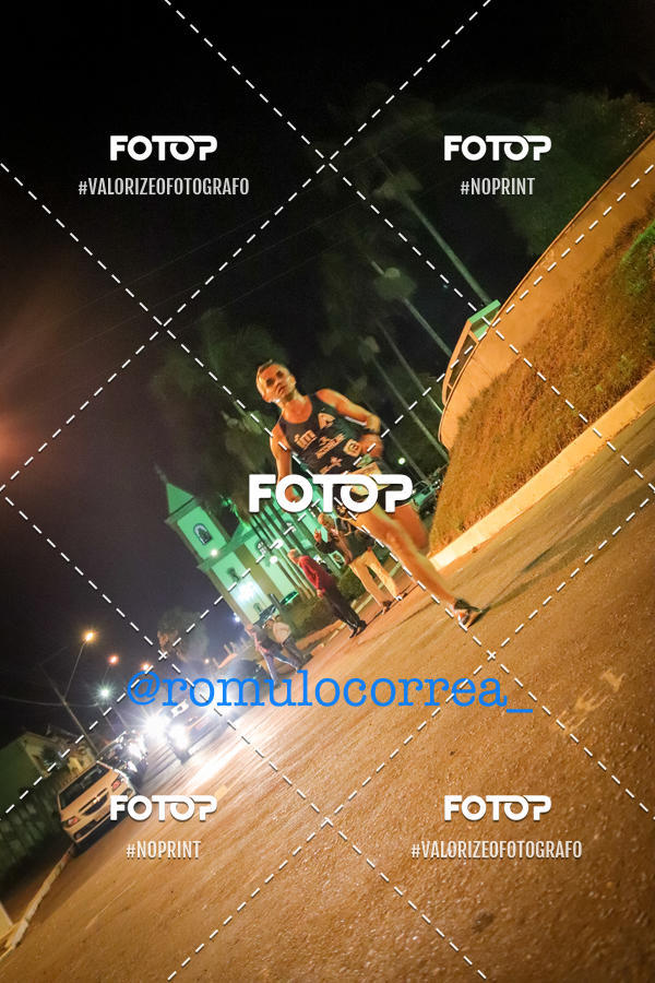 Buy your photos of the eventNIGHT RUN LAGOA DOURADA MG on Fotop