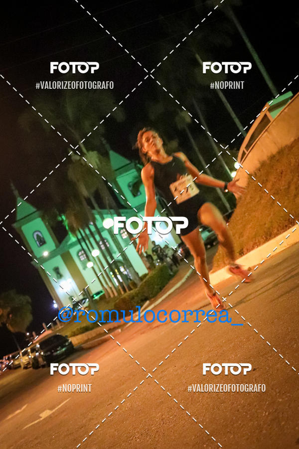 Buy your photos of the eventNIGHT RUN LAGOA DOURADA MG on Fotop