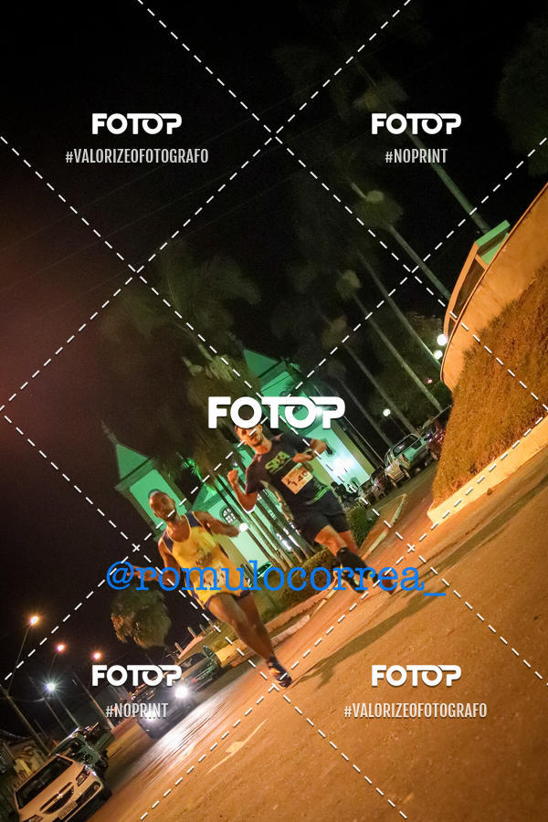 Buy your photos of the eventNIGHT RUN LAGOA DOURADA MG on Fotop