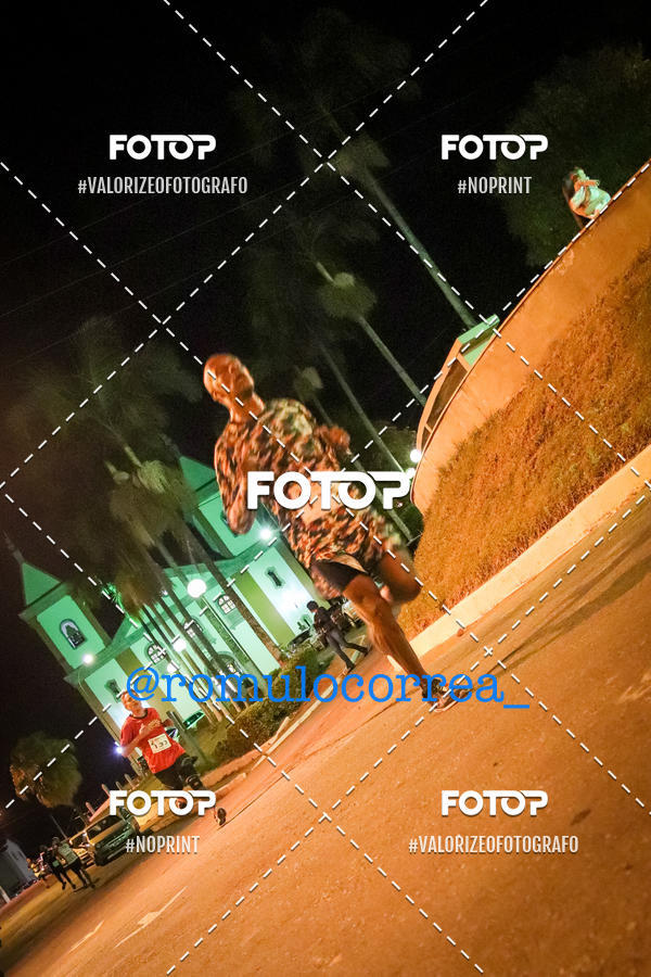 Buy your photos of the eventNIGHT RUN LAGOA DOURADA MG on Fotop
