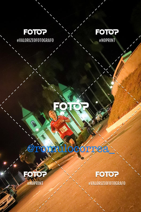 Buy your photos of the eventNIGHT RUN LAGOA DOURADA MG on Fotop