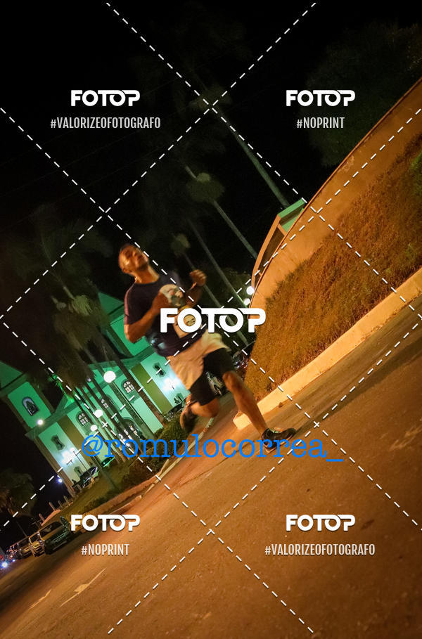 Buy your photos of the eventNIGHT RUN LAGOA DOURADA MG on Fotop