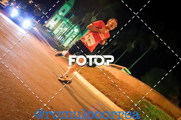 Buy your photos of the eventNIGHT RUN LAGOA DOURADA MG on Fotop