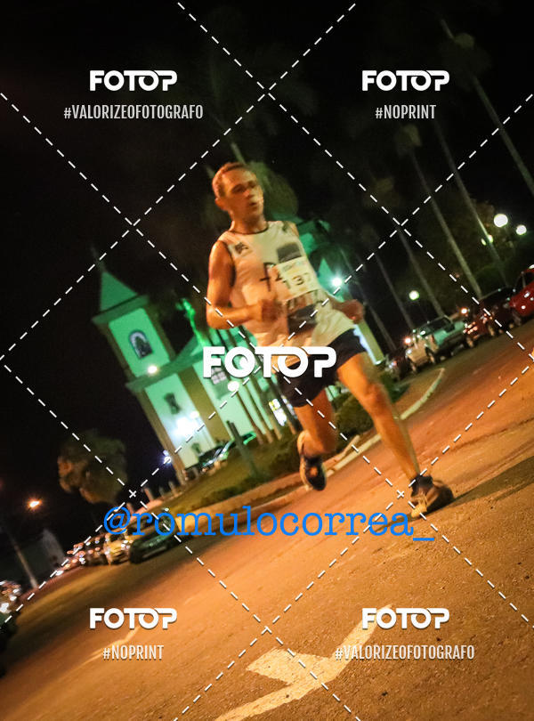 Buy your photos of the eventNIGHT RUN LAGOA DOURADA MG on Fotop
