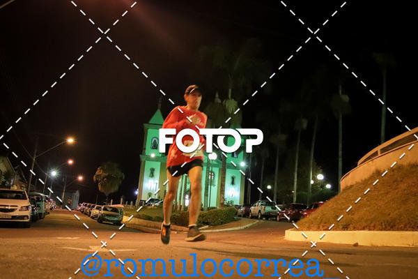 Buy your photos of the eventNIGHT RUN LAGOA DOURADA MG on Fotop