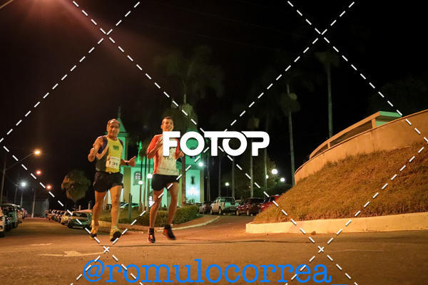 Buy your photos of the eventNIGHT RUN LAGOA DOURADA MG on Fotop