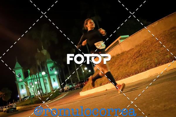 Buy your photos of the eventNIGHT RUN LAGOA DOURADA MG on Fotop