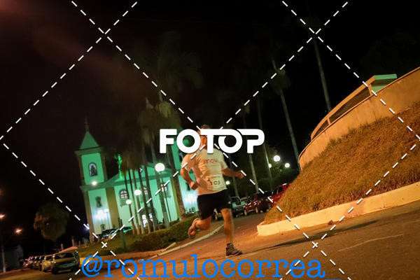 Buy your photos of the eventNIGHT RUN LAGOA DOURADA MG on Fotop