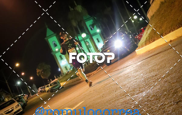 Buy your photos of the eventNIGHT RUN LAGOA DOURADA MG on Fotop