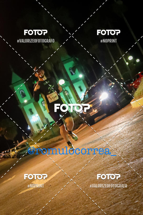 Buy your photos of the eventNIGHT RUN LAGOA DOURADA MG on Fotop
