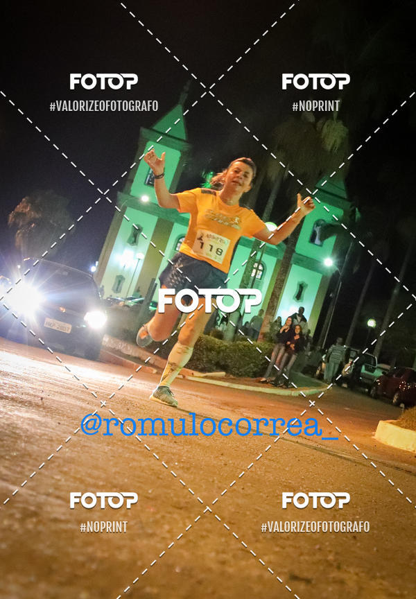 Buy your photos of the eventNIGHT RUN LAGOA DOURADA MG on Fotop
