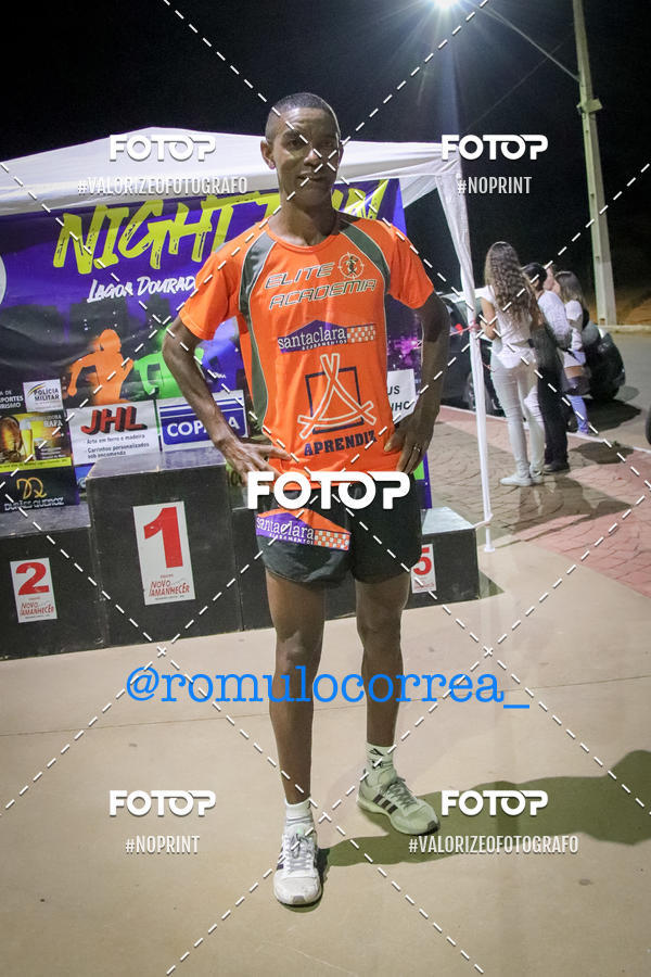 Buy your photos of the eventNIGHT RUN LAGOA DOURADA MG on Fotop