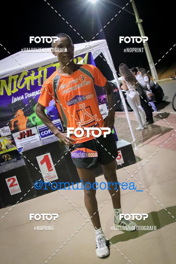 Buy your photos of the eventNIGHT RUN LAGOA DOURADA MG on Fotop