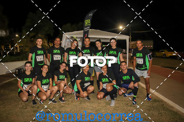 Buy your photos of the eventNIGHT RUN LAGOA DOURADA MG on Fotop
