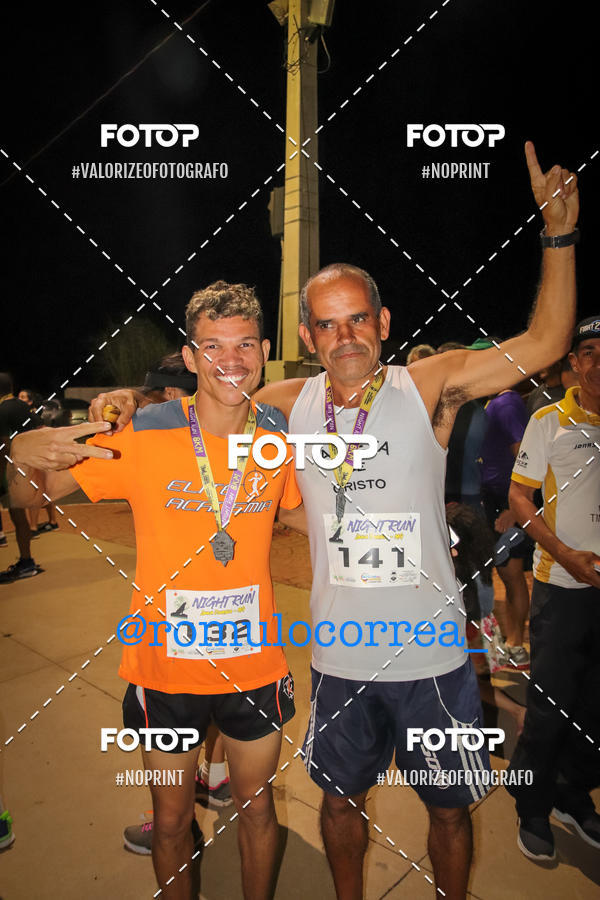 Buy your photos of the eventNIGHT RUN LAGOA DOURADA MG on Fotop