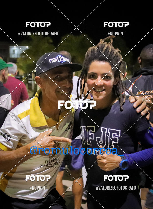 Buy your photos of the eventNIGHT RUN LAGOA DOURADA MG on Fotop