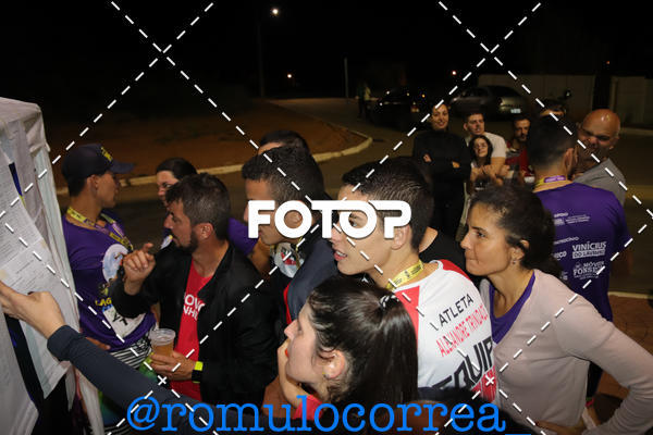Buy your photos of the eventNIGHT RUN LAGOA DOURADA MG on Fotop