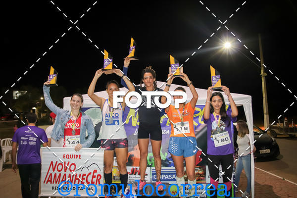 Buy your photos of the eventNIGHT RUN LAGOA DOURADA MG on Fotop