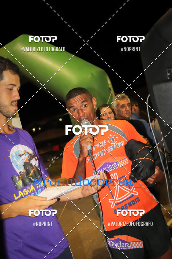 Buy your photos of the eventNIGHT RUN LAGOA DOURADA MG on Fotop