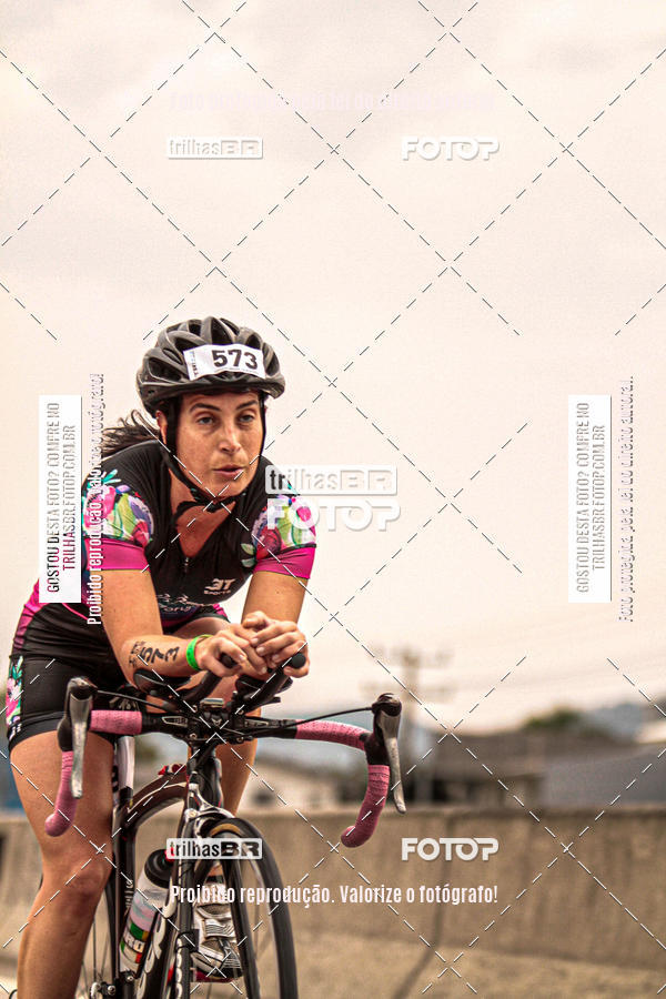 Buy your photos of the eventTriday Series on Fotop