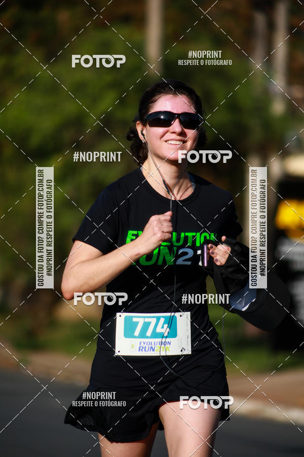 Buy your photos of the eventEvolution Run 21k 2019 on Fotop