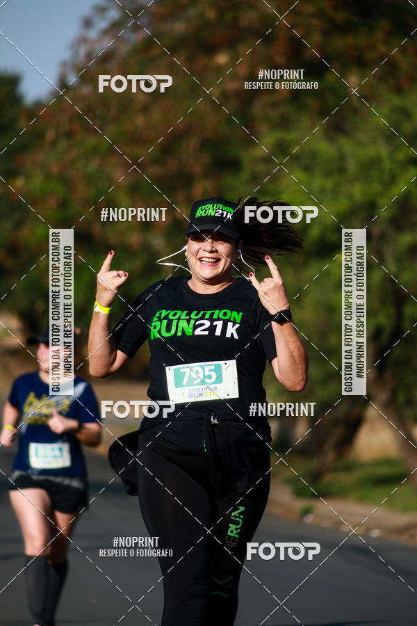 Buy your photos of the eventEvolution Run 21k 2019 on Fotop