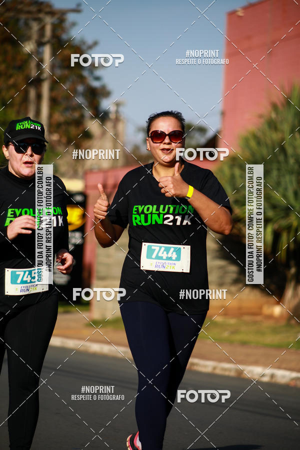 Buy your photos of the eventEvolution Run 21k 2019 on Fotop