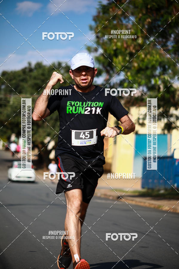 Buy your photos of the eventEvolution Run 21k 2019 on Fotop