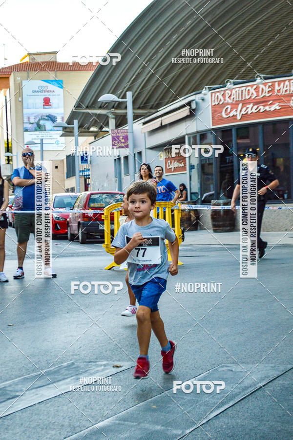 Buy your photos of the eventVII CARRERA NOCTURNA POR EL CENTRO PENINSULAR on Fotop
