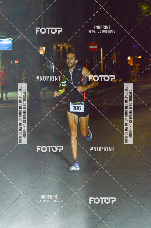 Buy your photos of the eventVII CARRERA NOCTURNA POR EL CENTRO PENINSULAR on Fotop