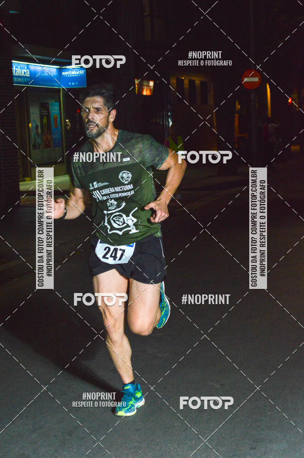 Buy your photos of the eventVII CARRERA NOCTURNA POR EL CENTRO PENINSULAR on Fotop