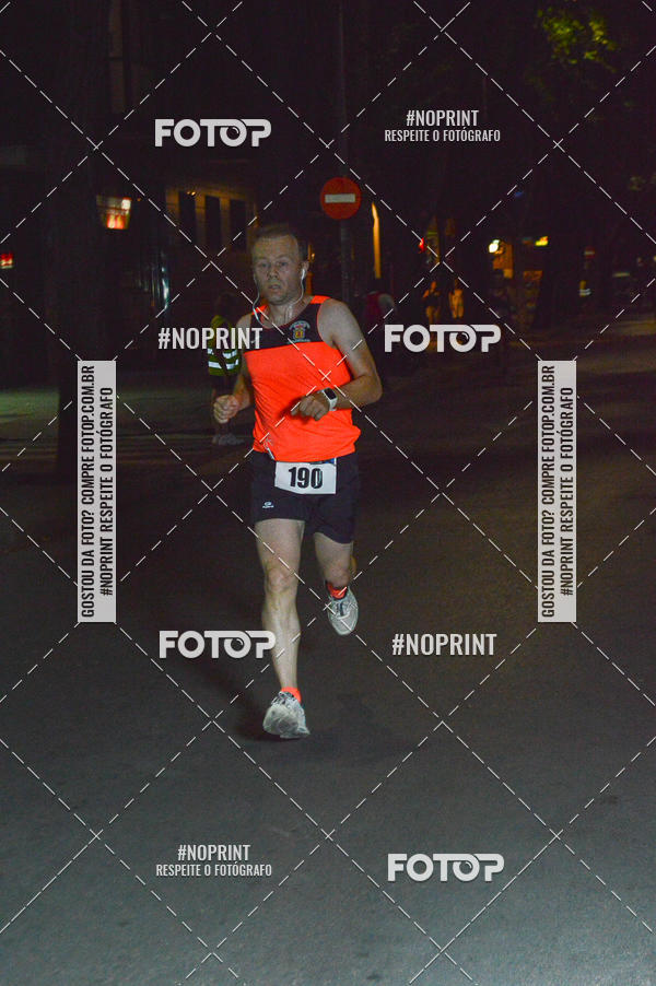 Buy your photos of the eventVII CARRERA NOCTURNA POR EL CENTRO PENINSULAR on Fotop