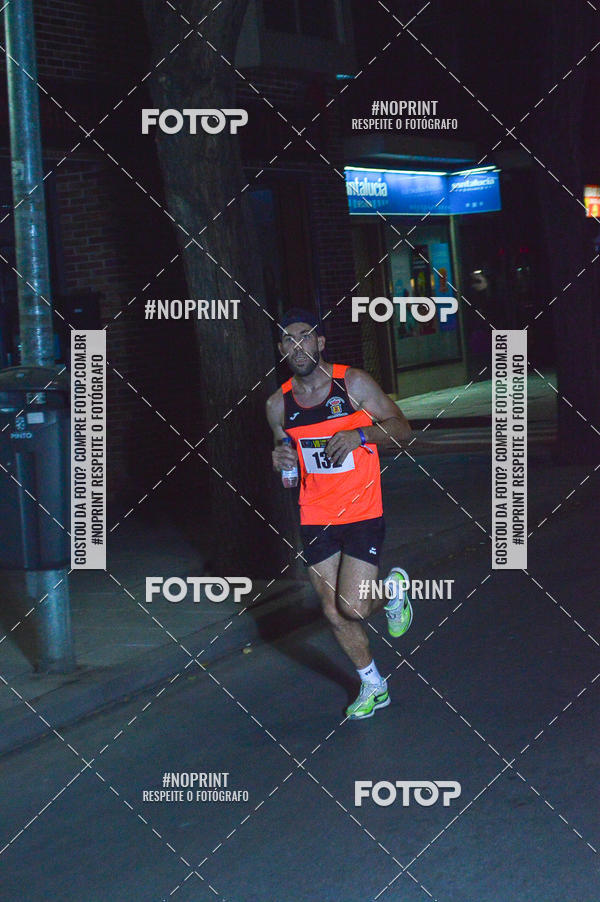 Buy your photos of the eventVII CARRERA NOCTURNA POR EL CENTRO PENINSULAR on Fotop