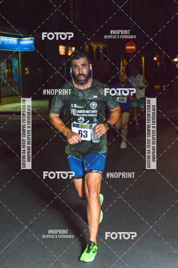 Buy your photos of the eventVII CARRERA NOCTURNA POR EL CENTRO PENINSULAR on Fotop
