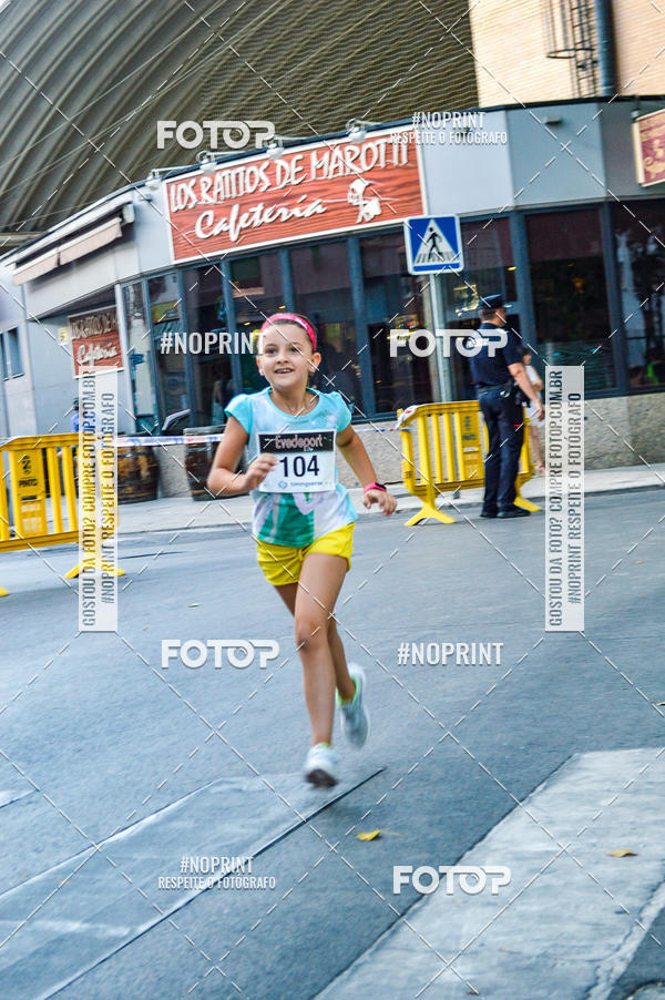 Buy your photos of the eventVII CARRERA NOCTURNA POR EL CENTRO PENINSULAR on Fotop