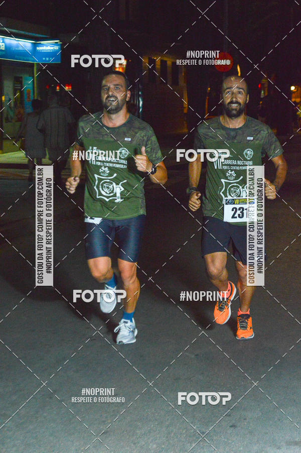 Buy your photos of the eventVII CARRERA NOCTURNA POR EL CENTRO PENINSULAR on Fotop
