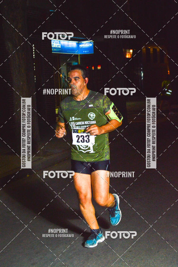 Buy your photos of the eventVII CARRERA NOCTURNA POR EL CENTRO PENINSULAR on Fotop