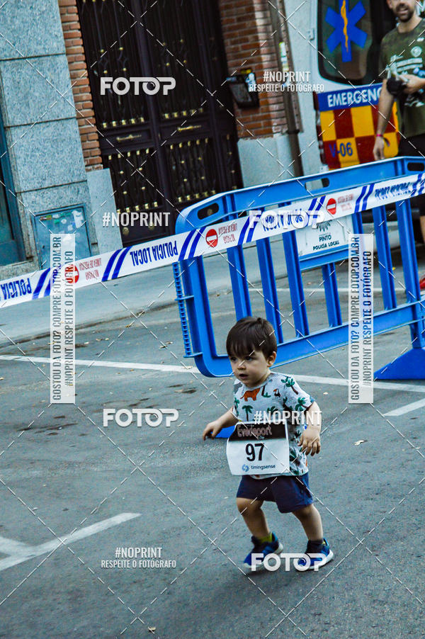 Buy your photos of the eventVII CARRERA NOCTURNA POR EL CENTRO PENINSULAR on Fotop
