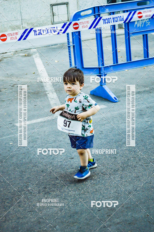 Buy your photos of the eventVII CARRERA NOCTURNA POR EL CENTRO PENINSULAR on Fotop