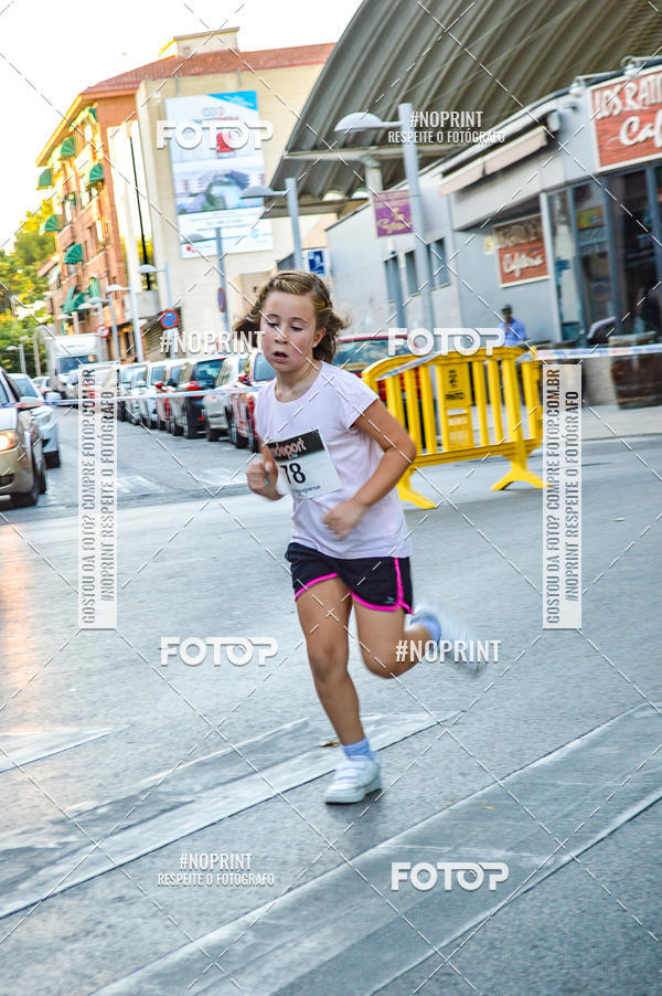 Buy your photos of the eventVII CARRERA NOCTURNA POR EL CENTRO PENINSULAR on Fotop