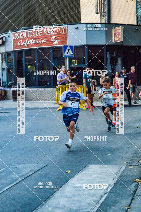 Buy your photos of the eventVII CARRERA NOCTURNA POR EL CENTRO PENINSULAR on Fotop