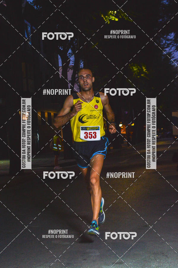 Buy your photos of the eventVII CARRERA NOCTURNA POR EL CENTRO PENINSULAR on Fotop