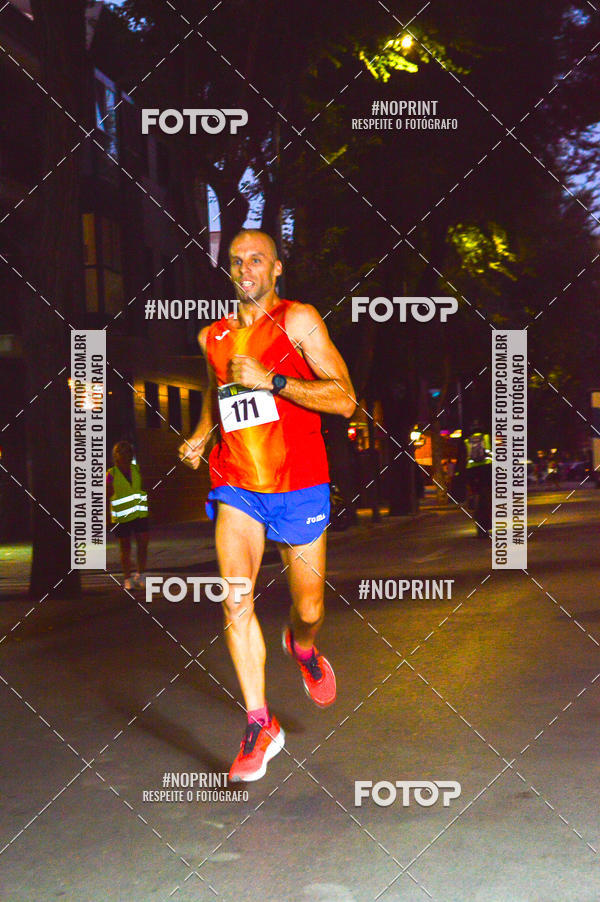 Buy your photos of the eventVII CARRERA NOCTURNA POR EL CENTRO PENINSULAR on Fotop