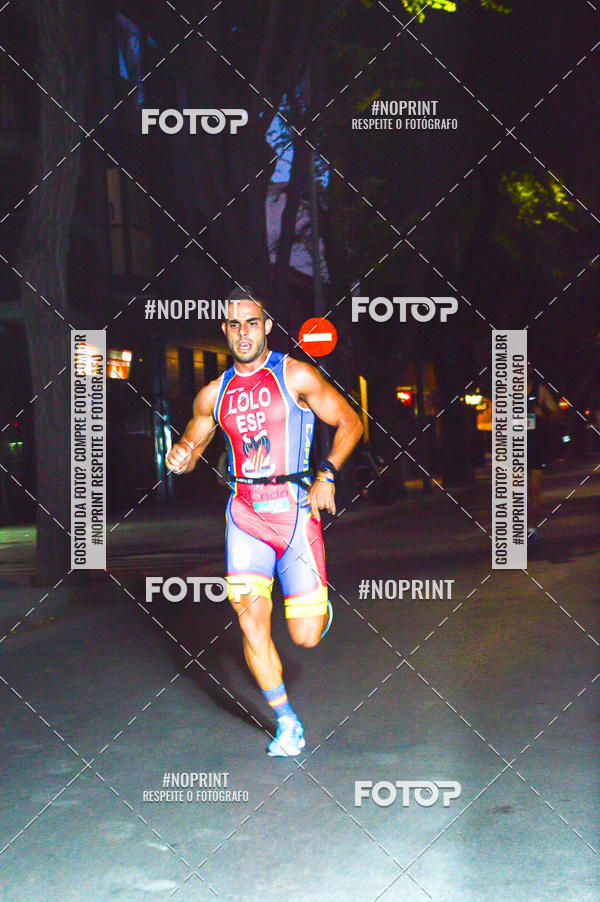 Buy your photos of the eventVII CARRERA NOCTURNA POR EL CENTRO PENINSULAR on Fotop