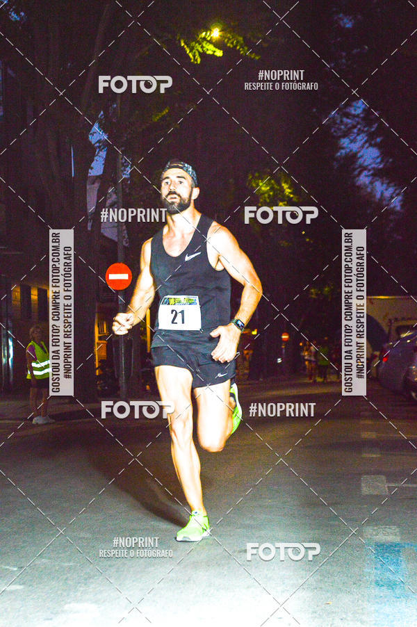 Buy your photos of the eventVII CARRERA NOCTURNA POR EL CENTRO PENINSULAR on Fotop